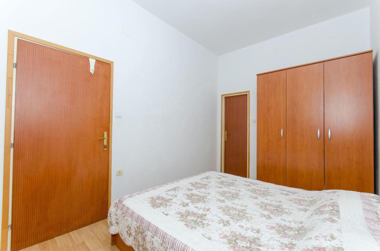 Apartments Ivanka Вис Екстериор снимка