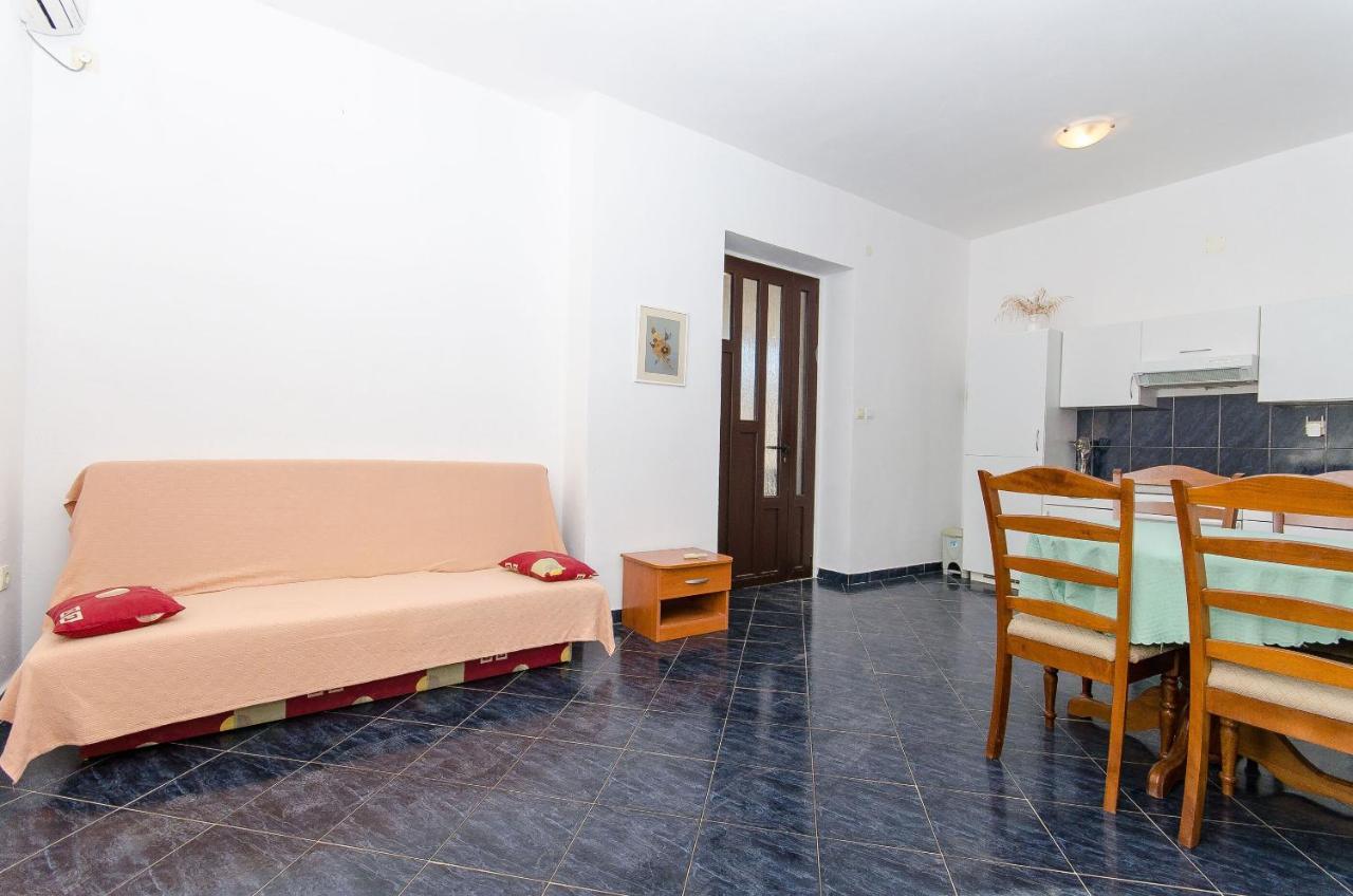 Apartments Ivanka Вис Екстериор снимка
