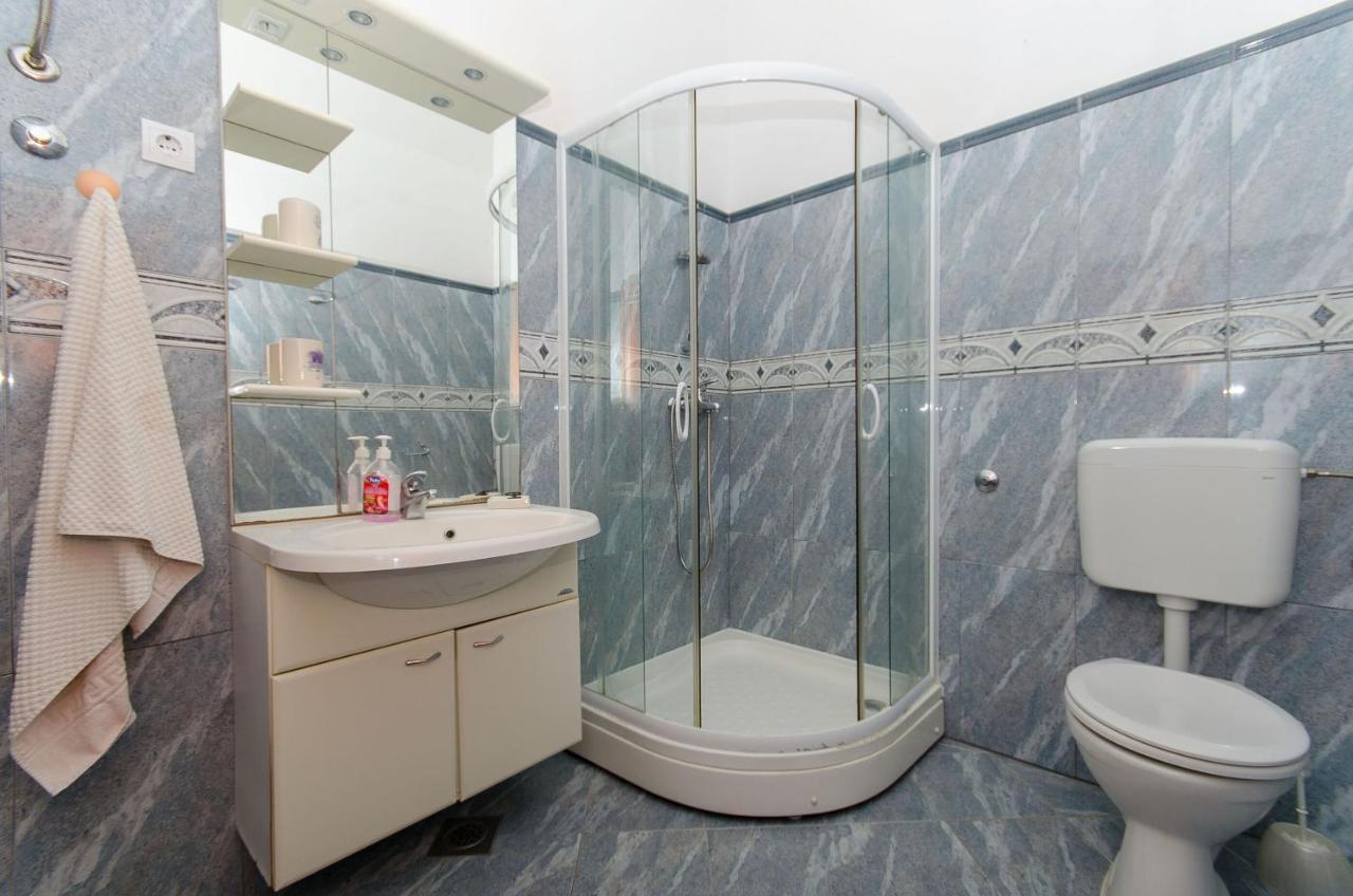 Apartments Ivanka Вис Екстериор снимка