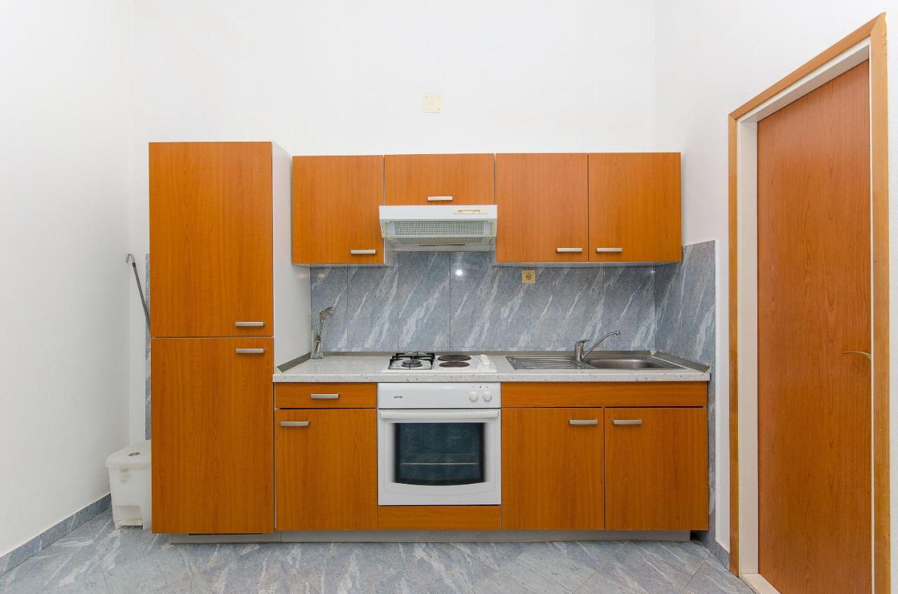 Apartments Ivanka Вис Екстериор снимка